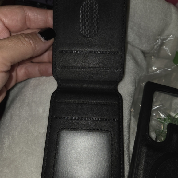 Phone case - Picture 3 of 9